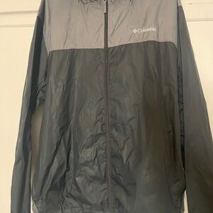 Columbia Men's Two-Tone Gray Windbreaker